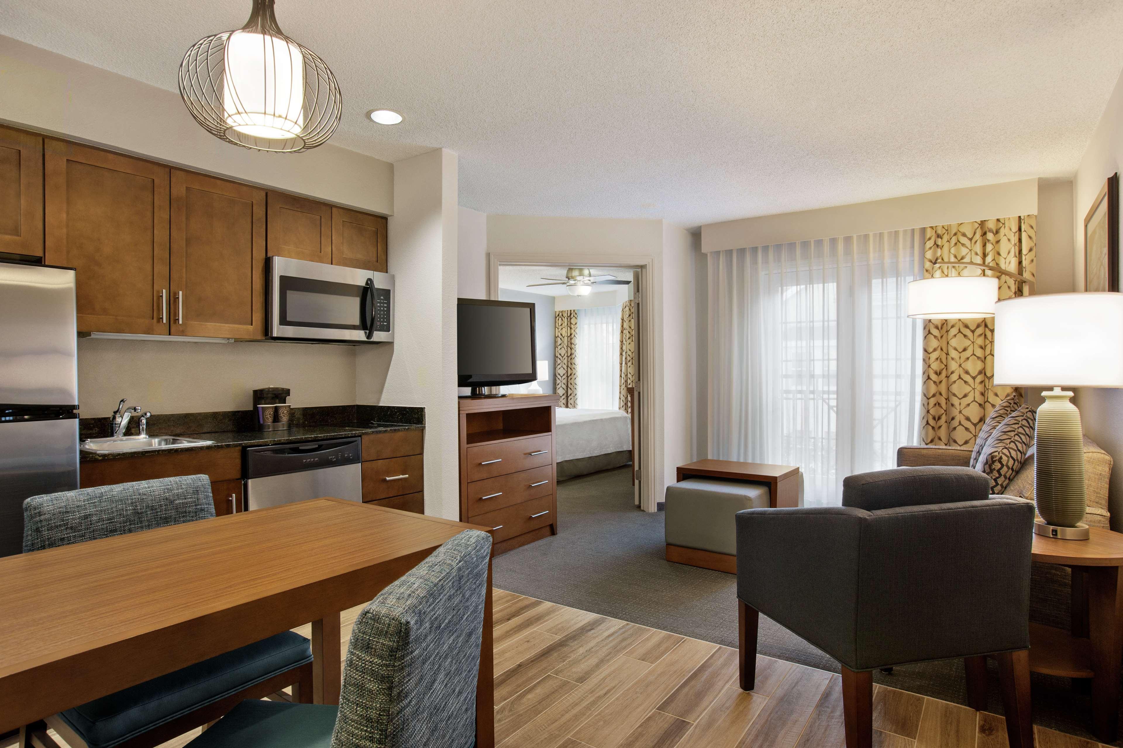 Homewood Suites By Hilton Kansas City Airport Экстерьер фото