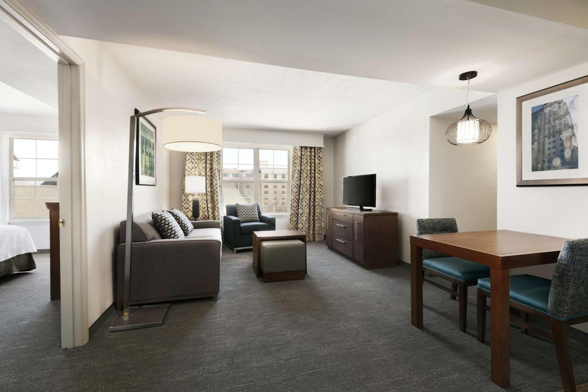 Homewood Suites By Hilton Kansas City Airport Экстерьер фото